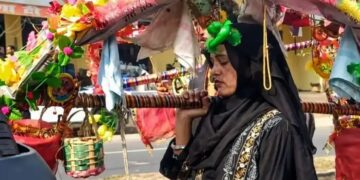 Burqa Kanwar Case: संभल में बुर्का पहन कांवड़ लाने वाली पर प्रशासन की बड़ी कार्रवाई, SDM कोर्ट से जारी हुआ नोटिस