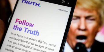 Trump Media: ट्रम्प की मीडिया कंपनी को 2200 करोड़ का घाटा , क्यों Truth Social की कमाई हुई बेहद कम