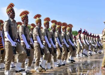 UP Police: स्वतंत्रता दिवस पर यूपी पुलिस के 12 जवानों को राष्ट्रपति का वीरता पदक से किया जाएगा सम्मानित