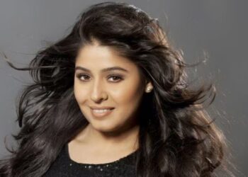 Sunidhi Chauhan Birthday: 5 साल की उम्र से शुरू हुआ संगीत का सफर, इस गाने की सफलता से बनीं बॉलीवुड की दमदार आवाज