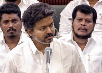 Tamil Nadu Delimitation: तमिलनाडु में परिसीमन पर सियासी घमासान, CM विजय की बैठक से 37 सांसदों ने बनाई दूरी