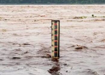 Uttarakhand Rain: ऋषिकेश में चेतावनी स्तर से ऊपर पहुंचा गंगा का पानी, त्रिवेणी घाट कराया गया खाली