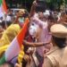Hamirpur News: आजादी के 80 साल बाद भी नहीं मिली ये सुविधा तो तिरंगा यात्रा निकाल कर किया प्रदर्शन
