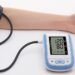 Blood Pressure Check: घर पर BP नापते समय ये गलतियां बिगाड़ सकती हैं रीडिंग, जानिए कफ लगाने का सही तरीका