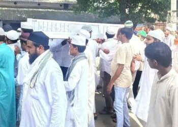 Balrampur Accident: लखनऊ का सफर बना आखिर सफ़र, कार को डंपर ने रौंदा, एक साथ उठे चार जनाजे