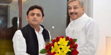 Akhilesh Yadav Pramod Tiwari Meeting