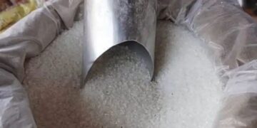 Wholesale Prices: चीनी समेत कई खाद्य वस्तुओं के दाम गिरे, आम आदमी को महंगाई से मिली राहत