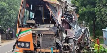 Road Accident: बुलंदशहर में दर्दनाक सड़क हादसा, बस-डंपर की टक्कर में बच्ची सहित महिला की मौत; 24 घायल