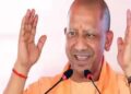 SmartPhone Warning: सीएम योगी ने बच्चों को दी किससे दूरी बनाने की सलाह, आंखों और सोचने की क्षमता पर पड़ता है असर