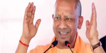 SmartPhone Warning: सीएम योगी ने बच्चों को दी किससे दूरी बनाने की सलाह, आंखों और सोचने की क्षमता पर पड़ता है असर