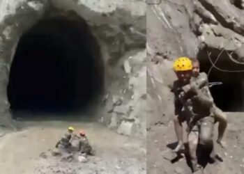Nepal Flood Rescue Operation: भीषण बाढ़ में सुरंगों में फंसे 898 कर्मचारी, 6 इंच के रास्ते से पहुंचाई जा रही हवा