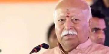 Political Reaction: मोहन भागवत के ‘विविधता में एकता’ बयान पर सियासी घमासान, सिब्बल ने पूछा- दिख कहां रहा है?