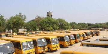 School Transport Safety: गाजियाबाद में स्कूल वाहनों पर सरकार हुई सख़्त, अब ड्राइवरों को देने होंगे ये ज़रूरी दस्तावेज़ और हेल्थ टेस्ट