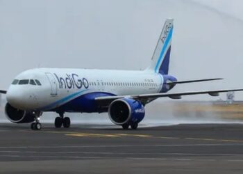 IndiGo की ऑनलाइन हुई सर्विस ठप, टिकट बुकिंग और कई तकनिकी समस्याओं का यात्रियों को करना पड़ा सामना