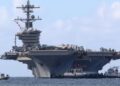 USS Abraham Lincoln: क्या अमेरिकी नाविक मानसिक दबाव में क्यों समुद्र में कूद जान देने की कर रहे कोशिश
