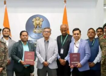 Defence Deal: सेना के लिए ₹1,577 करोड़ के रक्षा सौदे पर हुए हस्ताक्षर ,खरीदे जाएंगे आधुनिक लॉइटर म्यूनिशन सिस्टम