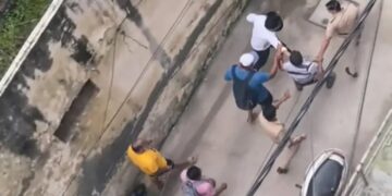 Girls Harassment: मेरठ में छात्रा से छेड़छाड़, युवक ने रास्ते में रोका नंबर मांगा , विरोध पर दी धमकी, लोगों ने पकड़कर पीटा