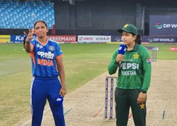 India Women vs Pakistan Women: हरमनप्रीत और फातिमा ने नहीं मिलाया हाथ, टॉस के बाद फिर दिखा ‘नो हैंडशेक’