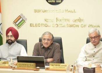 Election Row : SIR को लेकर चुनाव आयोग में मतभेद, दो आयुक्तों ने फैसलों पर 14 बार दर्ज कराई आपत्ति