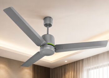 Technology News: अब लाइट जाने के बाद भी मिलेगी ठंडी हवा,आज ही घर लाए नई तकनीक वाला ये फैन