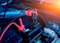 Car Battery Tips: कार की बैटरी चलेगी लम्बे समय तक,बस इन ग़लतियों से बचे और अपनये ये आदत