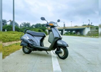 Electric Scooter Conversion: इस आसान तरीके से अपना पुराना पेट्रोल स्कूटर बनाए हाईब्रिड, बस फॉलो करें ये स्टेप