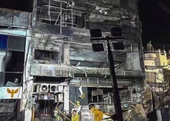 Lucknow Dilapidated Buildings: लखनऊ में भी मंडरा रहा दिल्ली जैसा खतरा, जर्जर इमारतों पर नहीं हो रही कार्रवाई