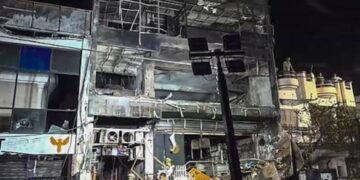 Lucknow Dilapidated Buildings: लखनऊ में भी मंडरा रहा दिल्ली जैसा खतरा, जर्जर इमारतों पर नहीं हो रही कार्रवाई