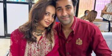 Adar Jain Wedding: अलेखा आडवाणी के साथ आदर जैन ने कराया मैरिज रजिस्ट्रेशन, गणपति बप्पा का लिया आशीर्वाद