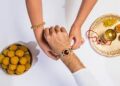 Raksha Bandhan Rules: राखी बांधने के कितने दिन बाद उतारें और पुरानी राखी का क्या करें, जानिए पूरा नियम