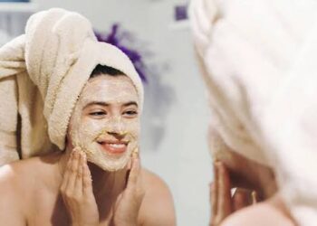 Besan Face Pack: चेहरे पर बेसन लगाने से पहले जान लें ये जरूरी बातें,हर स्किन टाइप के लिए है अलग तरीका