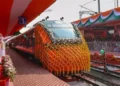 Sleeper Vande Bharat: दिवाली पर पूर्वांचल को सौगात,जाने कब से रवाना होगी यूपी की पहली स्लीपर वंदे भारत