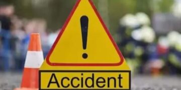 Ghaziabad Accident : स्कूल लेने निकली मां को डंपर ने कुचला, मौके पर मौत… घर पर इंतजार करती रह गईं दो मासूम